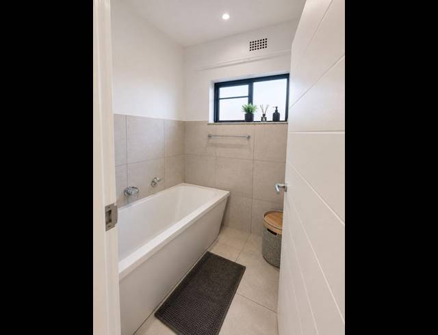 2 BEDROOM APARTMENT FOR SALE IN ORLANDO EAST